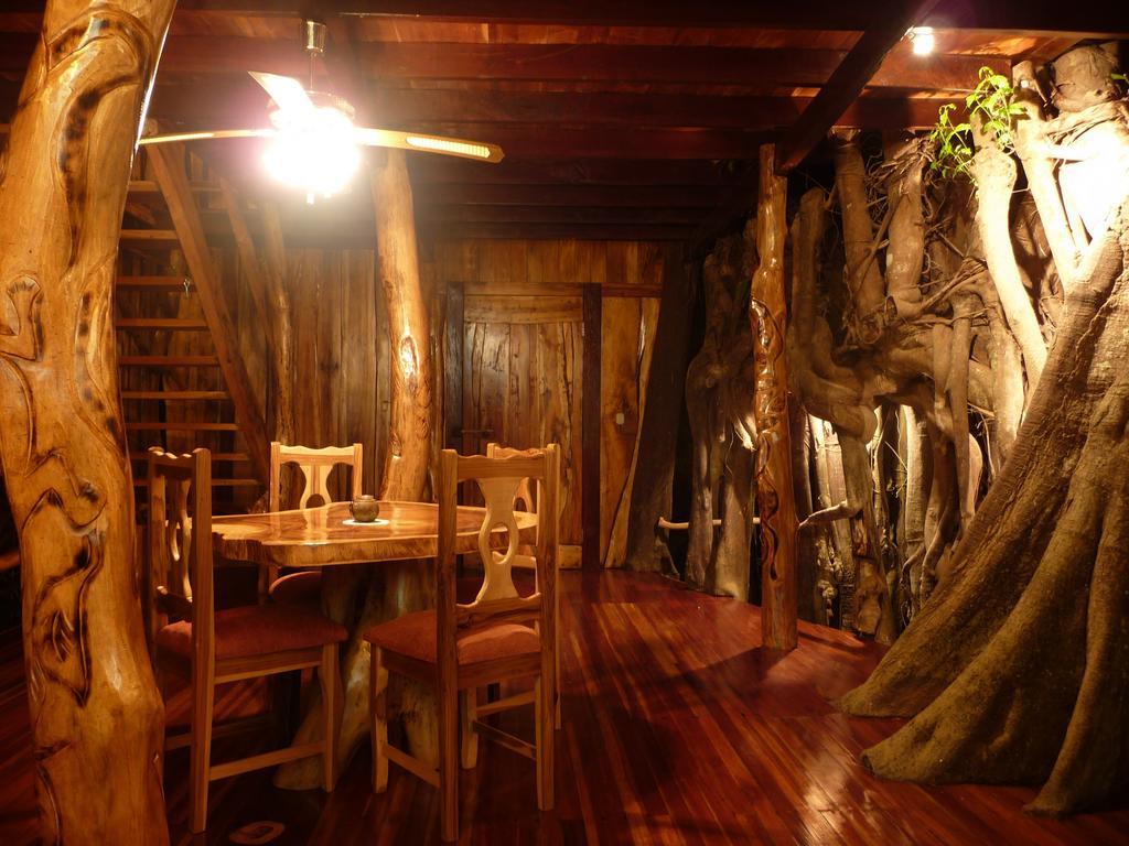Topos Tree House Cahuita Exterior photo